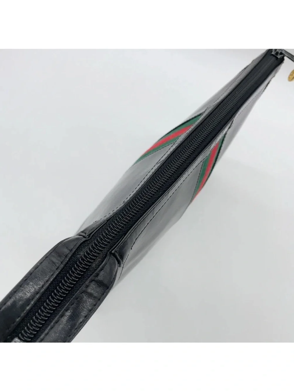 (35) GUCCI 70s Black Clutch